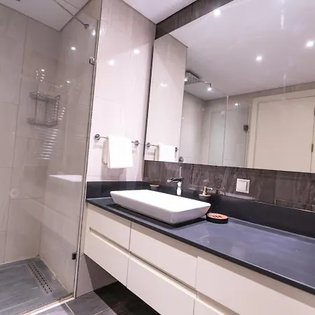 1-bdr Getaway With Poolgym Near Taksim Square 아파트