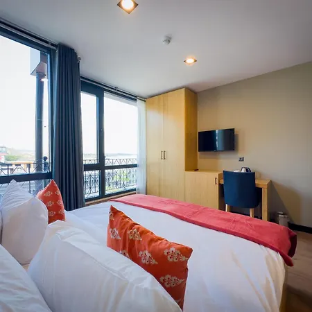 Hotel Mihman *