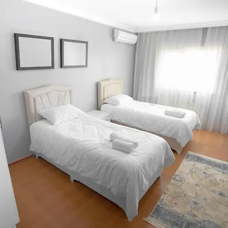 Apartamento Large In A Quiet Area 40 *