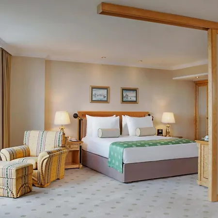 Intercontinental By Ihg מלון
