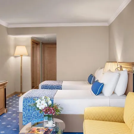 מלון Intercontinental By Ihg 5*