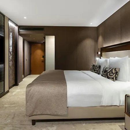 Intercontinental By Ihg 5*