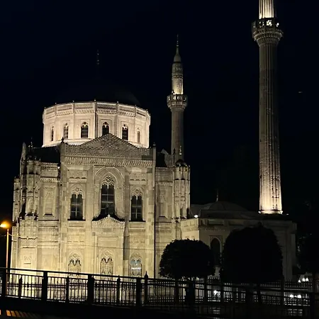 Falay Yavuz فندق *