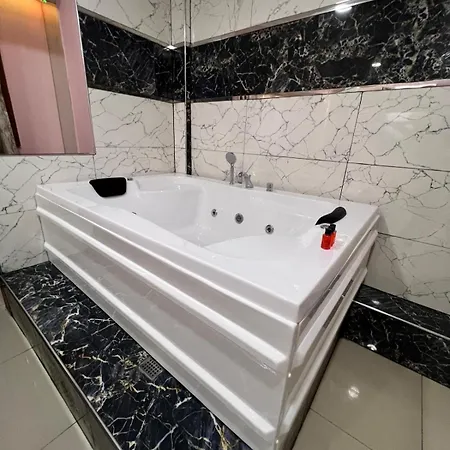 Palace מלון 3*