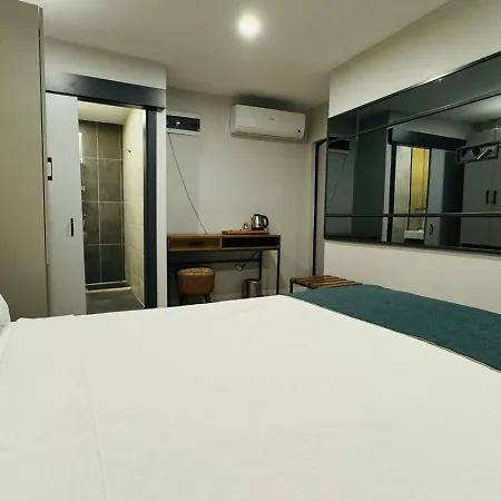Le Port Karakoey Otel *
