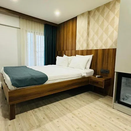 Otel Le Port Karakoey