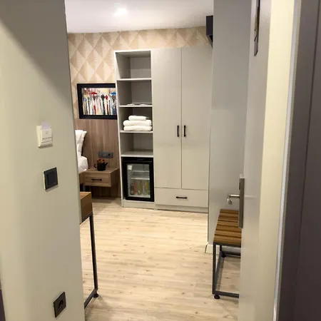 Otel Le Port Karakoey