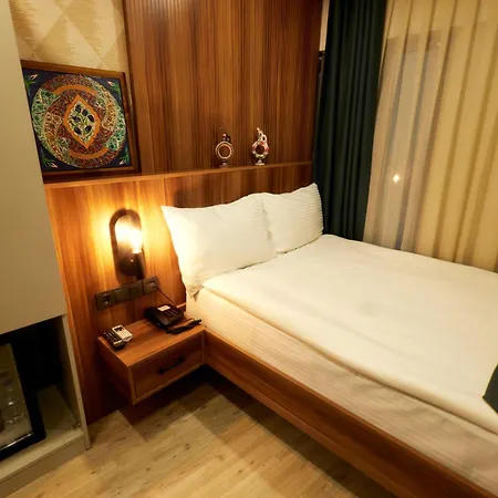Otel Le Port Karakoey *