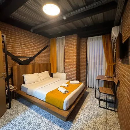 Hotel Gen Cibali 2*