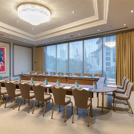 Intercontinental By Ihg 5*