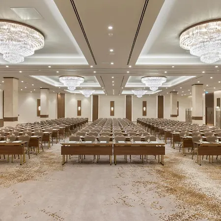 Intercontinental By Ihg מלון