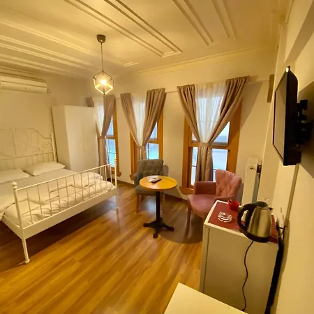 Akaretler Otel *