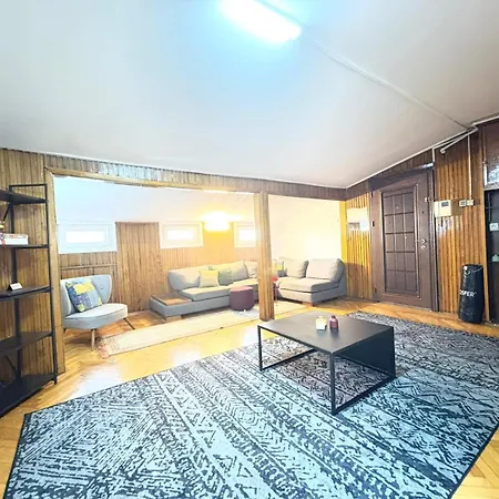 Bohemian Flat, 2br, In Taksim Square, Beyoglu * Estambul