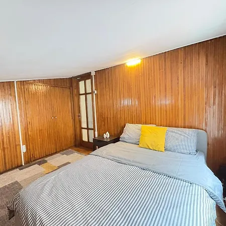Apartamento Bohemian Flat, 2br, In Taksim Square, Beyoglu