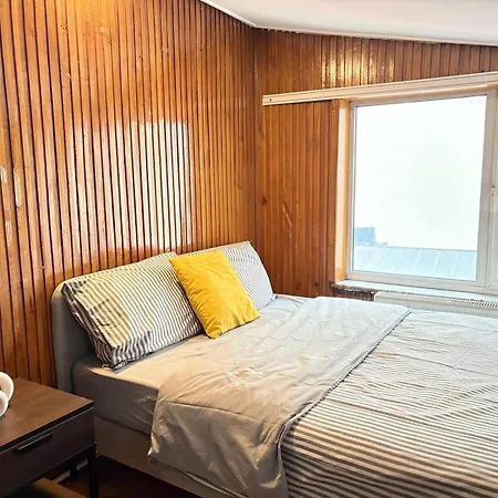 Bohemian Flat, 2br, In Taksim Square, Beyoglu Estambul