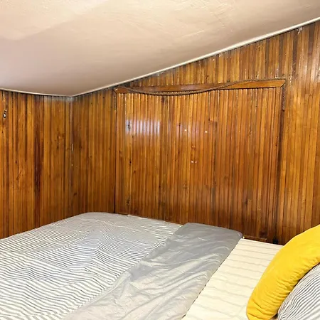 Bohemian Flat, 2br, In Taksim Square, Beyoglu
