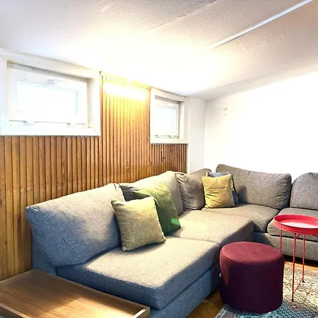 Bohemian Flat, 2br, In Taksim Square, Beyoglu Apartamento *