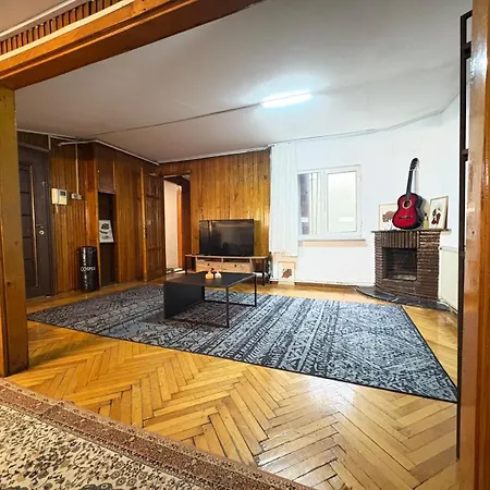 Bohemian Flat, 2br, In Taksim Square, Beyoglu Apartamento