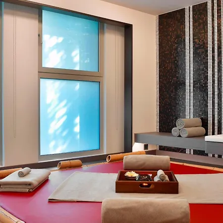 Le Meridien Etiler 5*