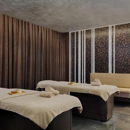 Le Meridien Etiler 5*