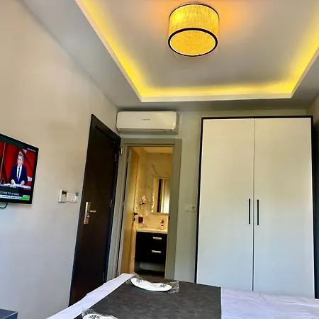 Aram Edessa Hotel 3*