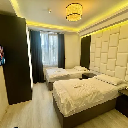 Hotel Aram Edessa 3*