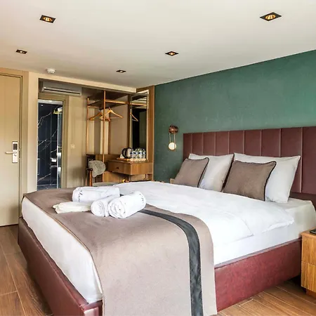 Marlon Hotel