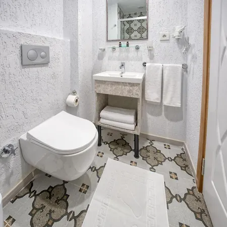 Hotel Stayhub 3*