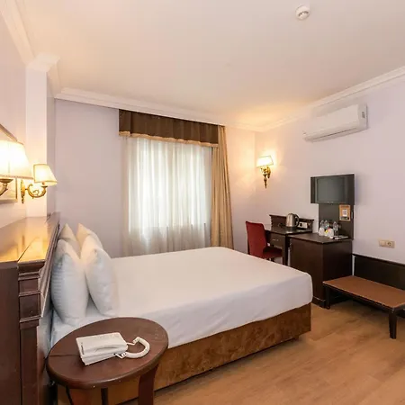 Hotel Pera Rose 4*