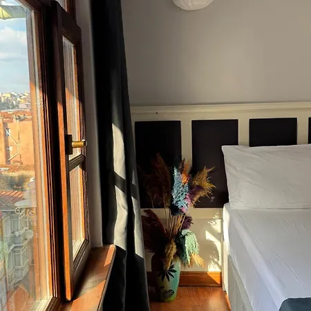 Apartment Perahomes View Wooden Flat Istanbul