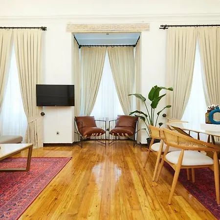 Spacious 3br W Elevator&ac In Taksim Apartment *