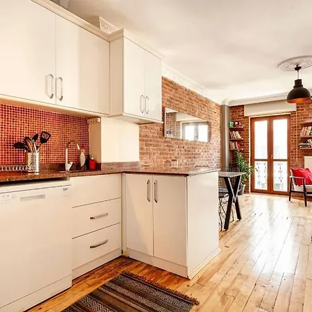 Location With 2 Bedrooms Appartamento