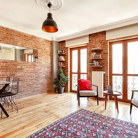 Location With 2 Bedrooms Provincia di Istanbul