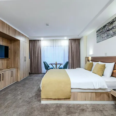 Roys & 4* Istanbul