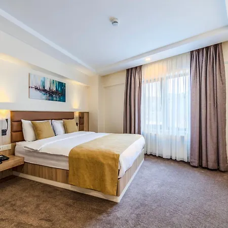 Roys & 4* Istanbul