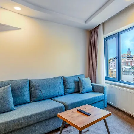 Roys & 4* Istanbul