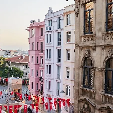 Stylish 2br Galata-taksim Area Near Metro Apartament