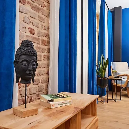 Stylish 2br Galata-taksim Area Near Metro Apartament *