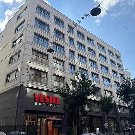 Roys & Hotel 4*