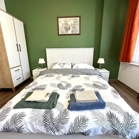 Yellowhouse 3 *