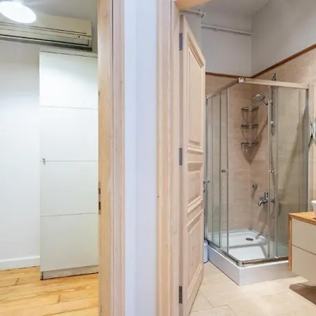 Warm Rustic Charming 2bd Galata Wpatio Gem! #320 Apartment Istanbul