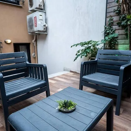 Spacious And Stylish 3br W Private Garden Apartamento *