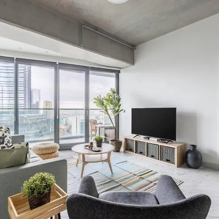 Apartment Elegant 1bd Terrace Gem Poolparking! #344