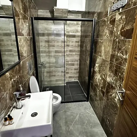 Lara Gaziosmanpasa Guenluek Kiralik Apartamento