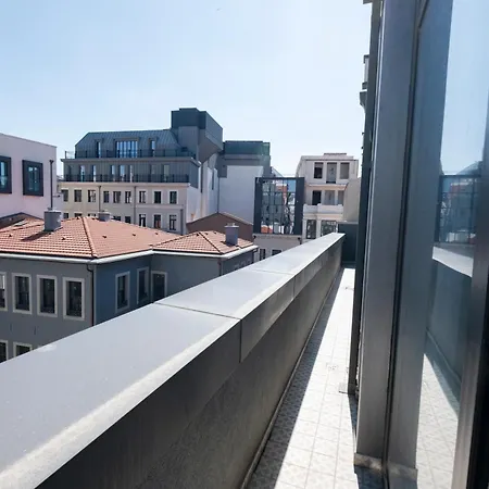 Spacious Duplex With 3 Bedrooms And 2 Bathrooms Appartement *