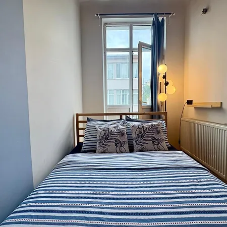 Appartement High Ceiling Cozy With 3 Bedroom Beyoglu Istambul