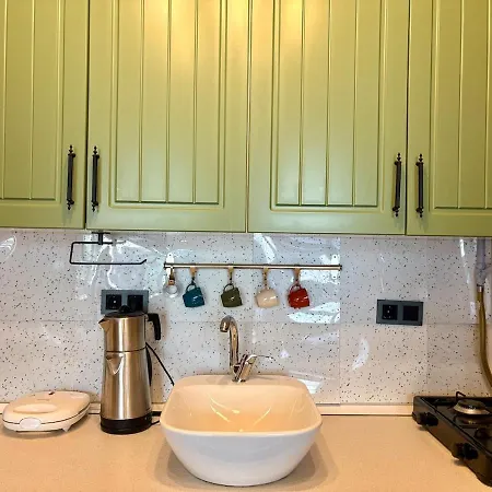 High Ceiling Cozy With 3 Bedroom Beyoglu * Istambul