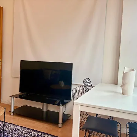 High Ceiling Cozy With 3 Bedroom Beyoglu Istambul