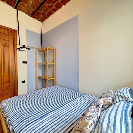 Appartement High Ceiling Cozy With 3 Bedroom Beyoglu