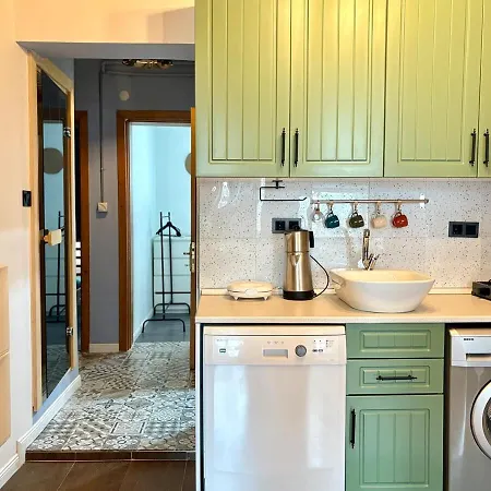 Appartement High Ceiling Cozy With 3 Bedroom Beyoglu *